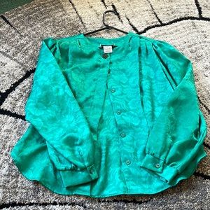 Green ladies blouse. Size 14.